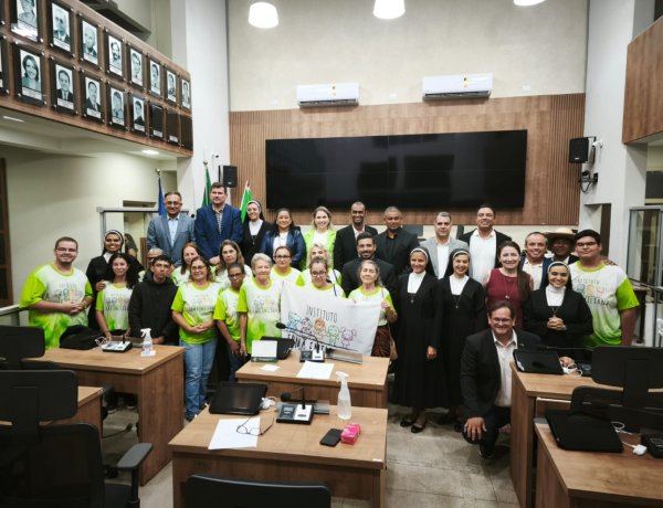 Câmara de Paranaíba homenageia Instituto Irmã Emiliana por atuação social no município