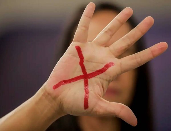 Violência doméstica: 7 em cada 10 agressões acontecem diante de outras pessoas